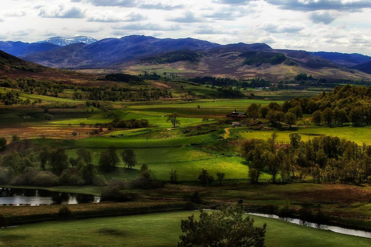 Glentruim Homestay B&B And Glamping Pods Newtonmore Eksteriør billede